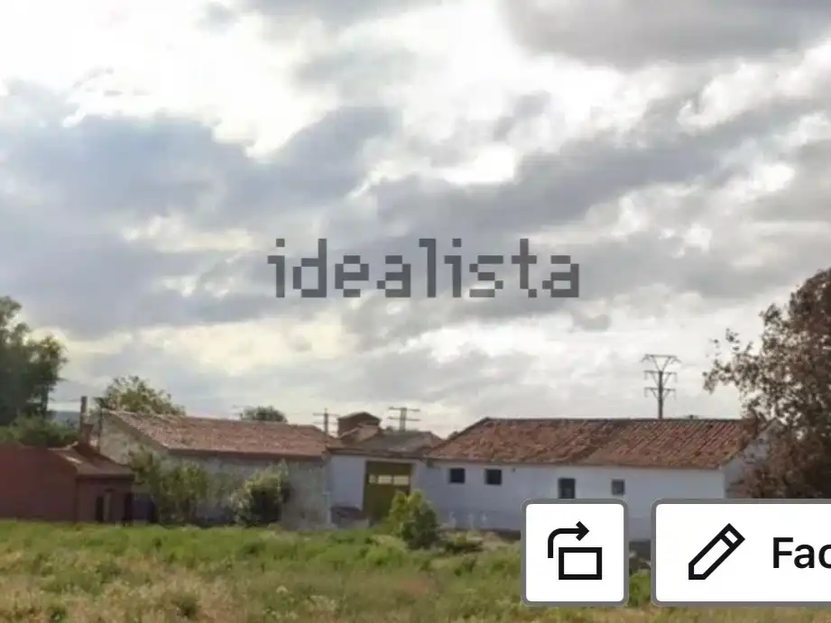 Casa amb jardí en venda a Carretera villamuriel 2, imagen 4