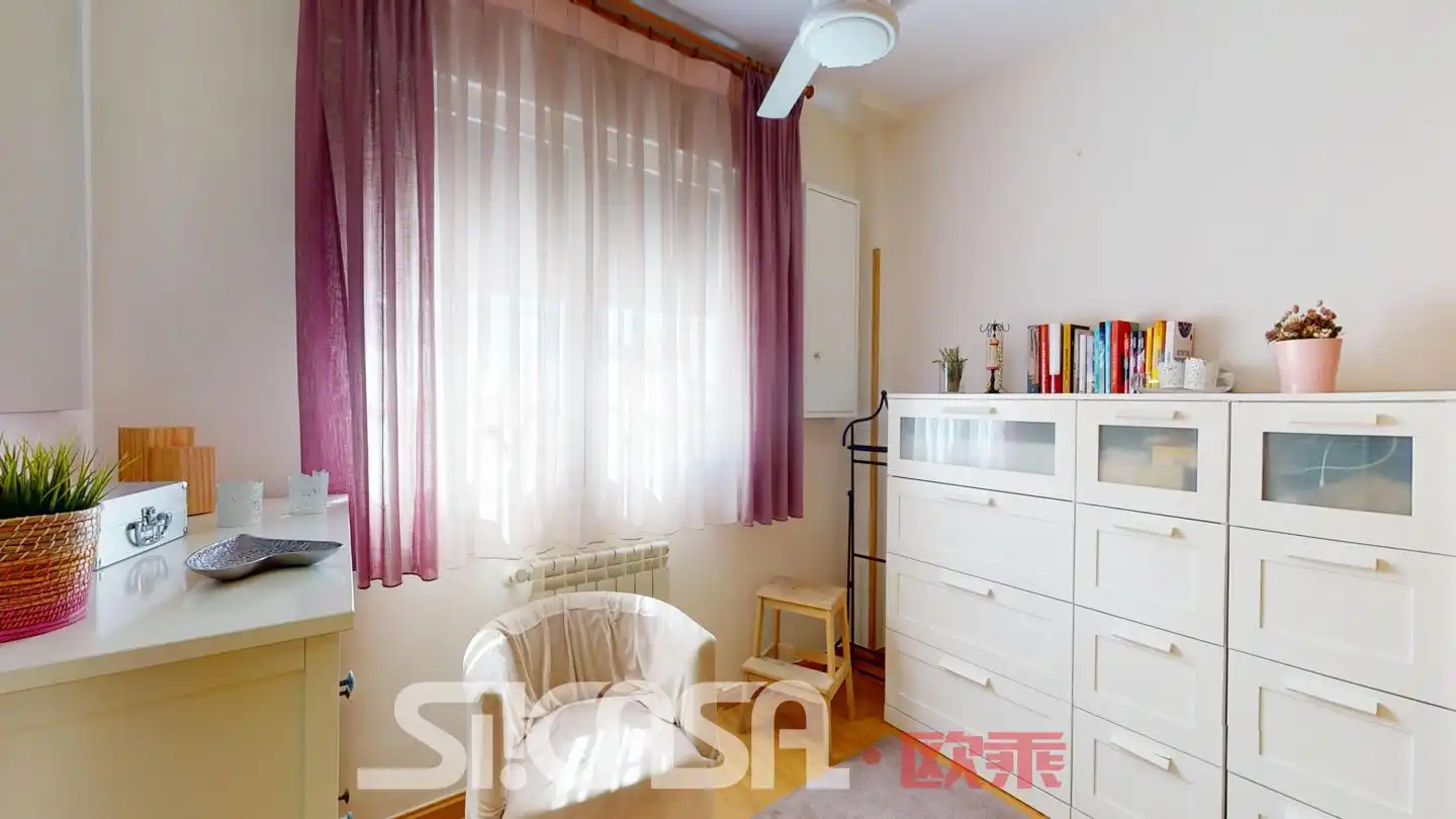 Habitación de Casa adosada en venta en Parla con Aire acondicionado, Calefacción y Terraza