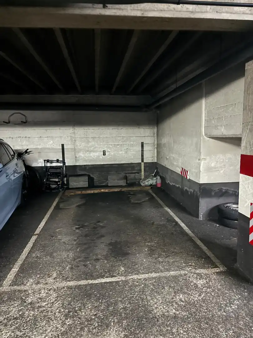 Parking de Piso en venta en Gijón  con Calefacción, Parquet y Trastero