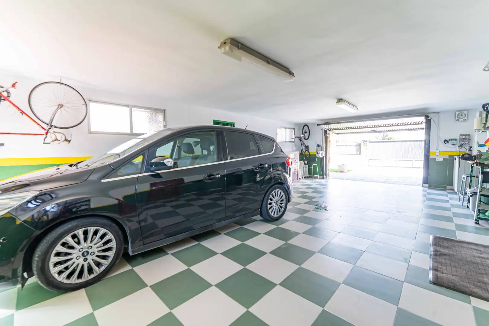 Parking of Houses for sale in Alpedrete  with Furnished