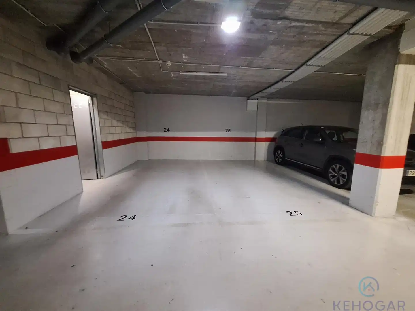 Piso con piscina en venta en Entrenúcleos, imagen 33