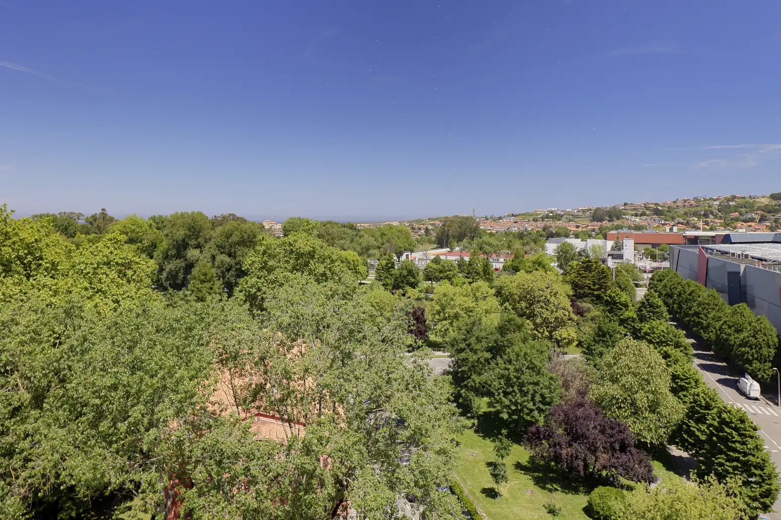 Außenansicht von Dachboden zum Verkauf in Gijón  mit Heizung, Privatgarten und Parkett