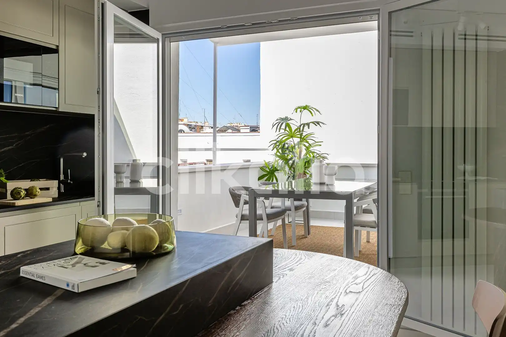 Balcony of Attic for sale in Madrid  with Air Conditioner, Heating and Terrace