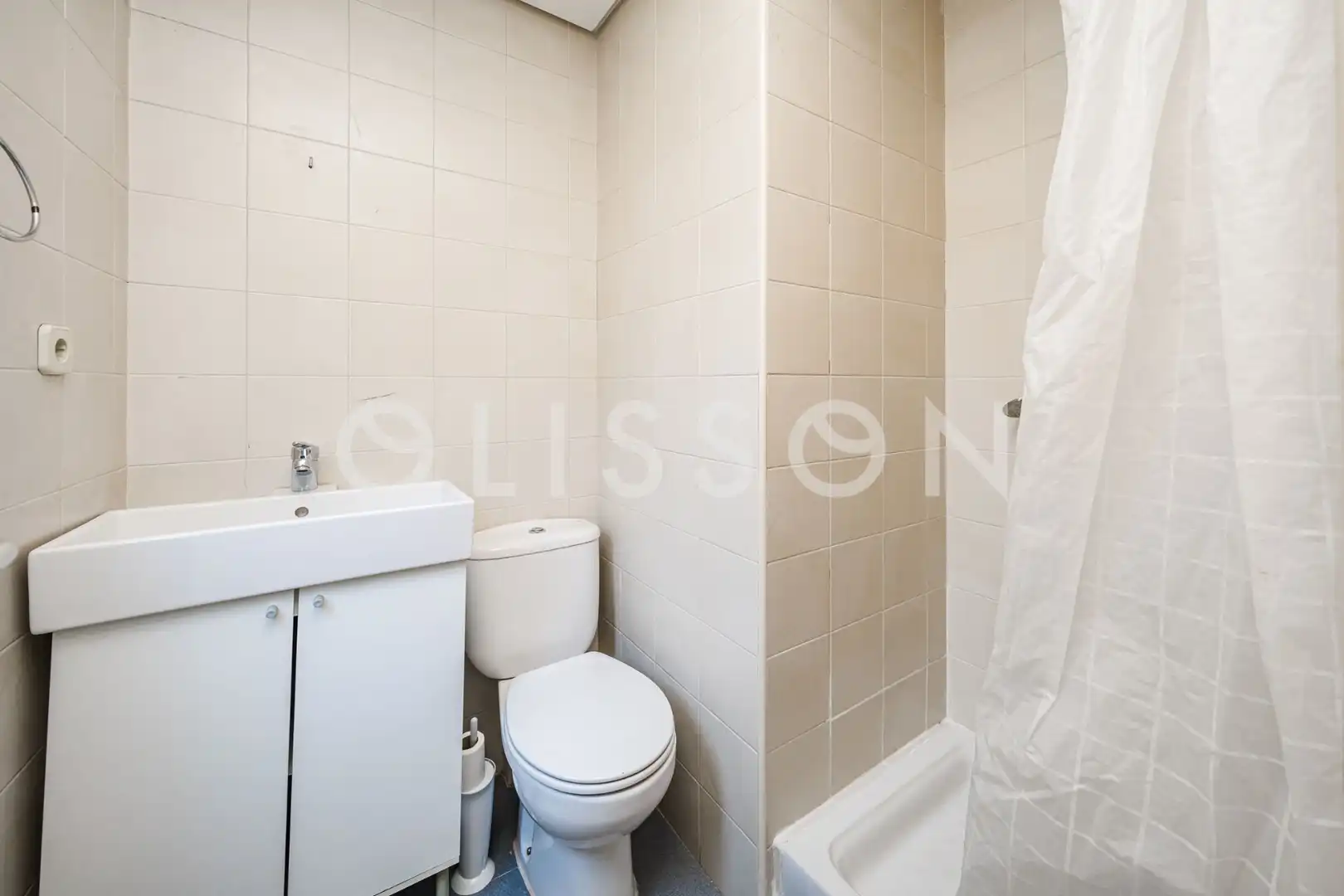 Bany de Apartament en venda en Madrid amb Aire condicionat i Traster