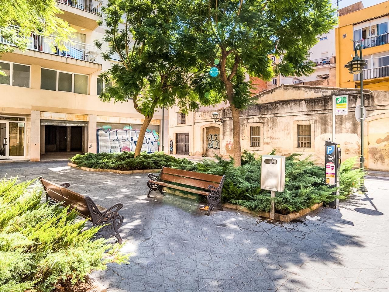 Vista exterior de Local en venda en  Tarragona Capital