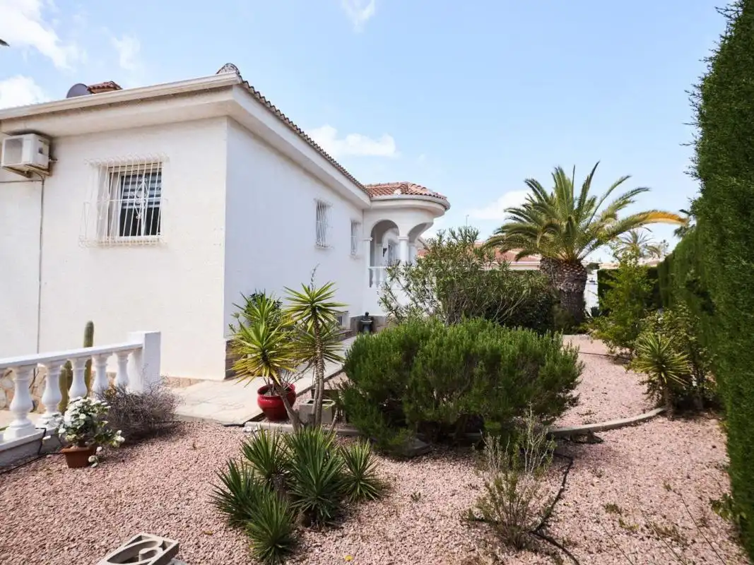 Exterior view of Houses for sale in Rojales  with Air Conditioner and Private garden