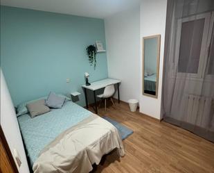 Dormitori de Apartament per a compartir en Getafe amb Moblat, Rentadora i Internet