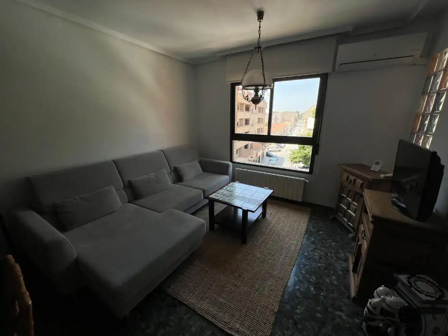 Sala d'estar de Pis de lloguer en Requena amb Aire condicionat, Moblat i Balcó
