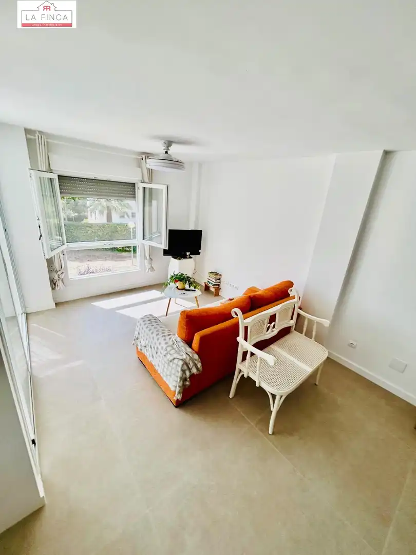 Piso con ascensor en venta en La Cala del Moral, imagen 13