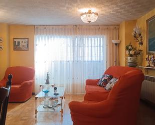 Living room of Flat for sale in  Madrid Capital  with Air Conditioner, Heating and Parquet flooring