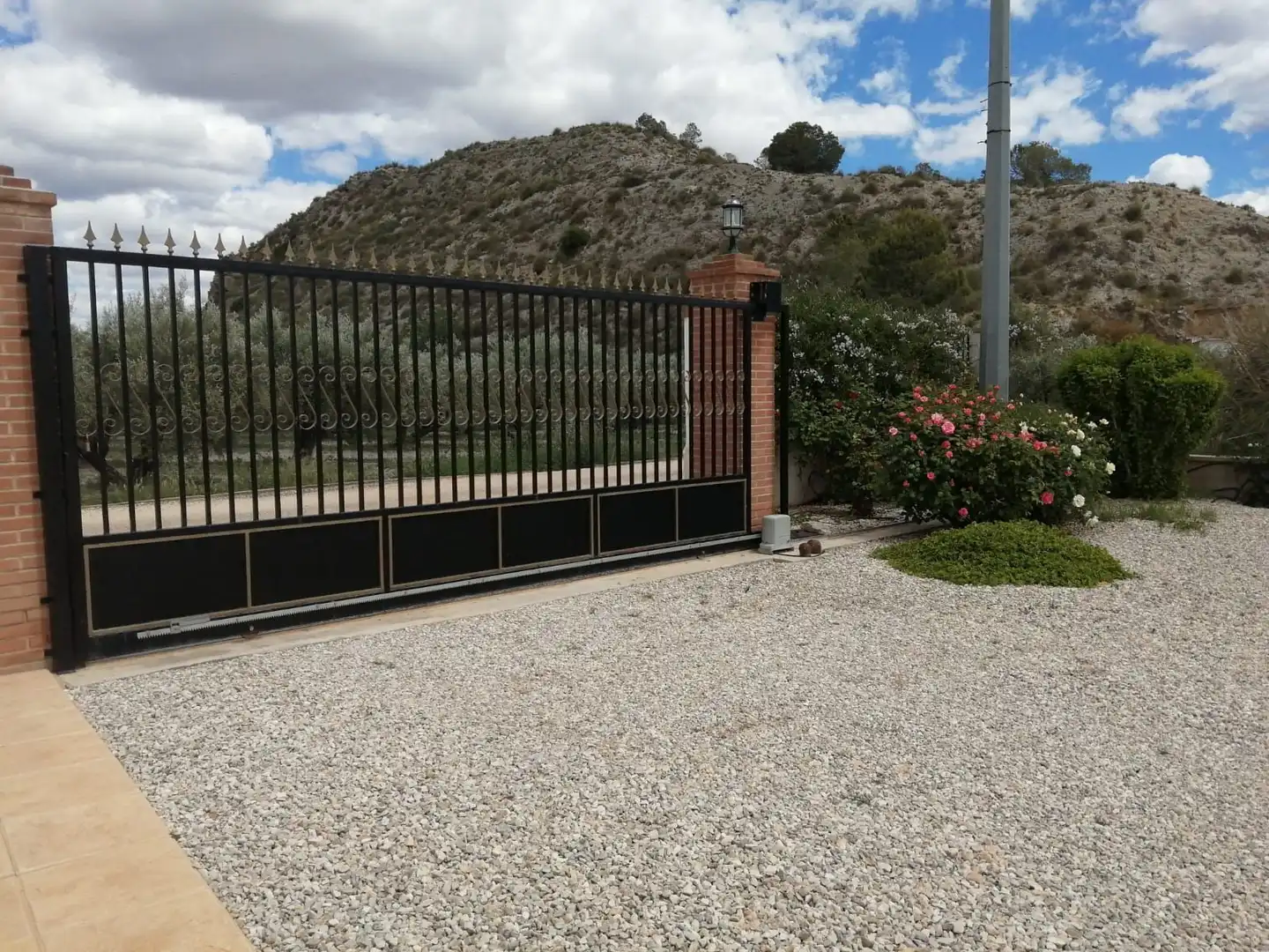 Parking de Casa o chalet en venta en Villena con Calefacción, Jardín privado y Trastero