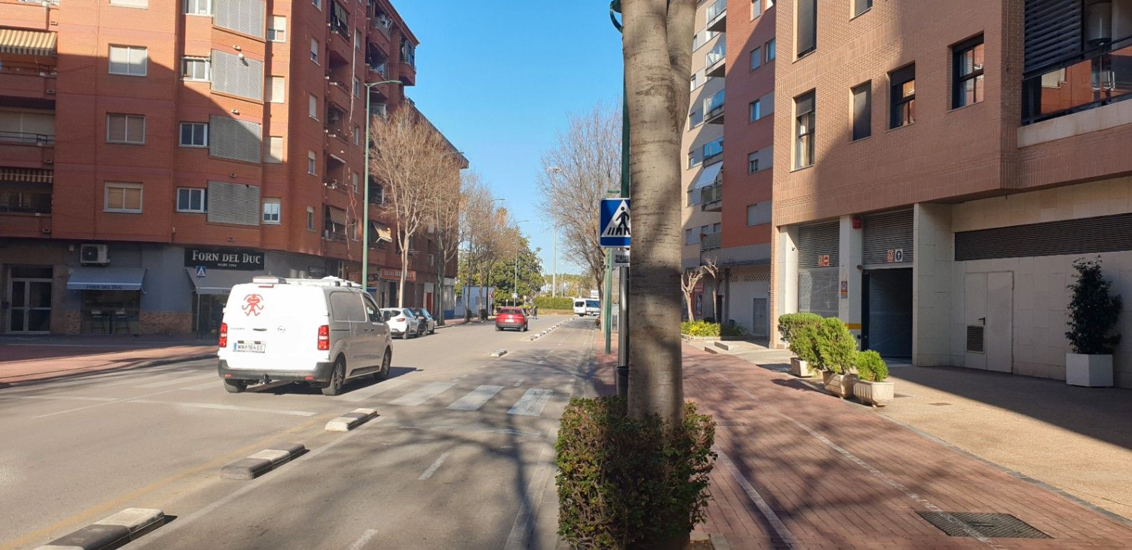 Vista exterior de Local en venda en Gandia