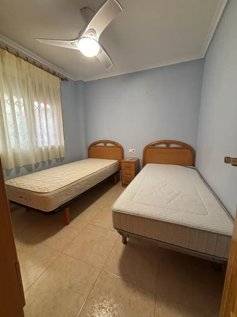 Dormitori de Pis en venda en Los Alcázares amb Aire condicionat i Terrassa