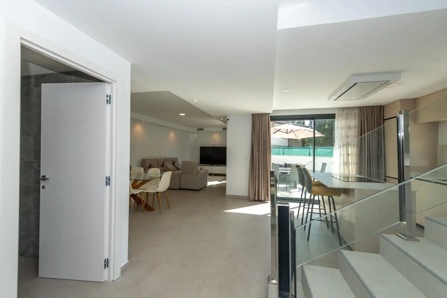 Wohnzimmer von Haus oder Chalet zur Miete in El Campello mit Klimaanlage, Privatgarten und Terrasse