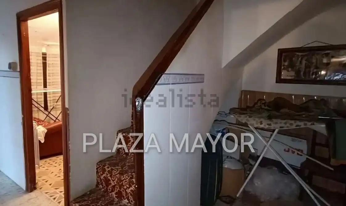 Houses for sale in Espino de la Orbada