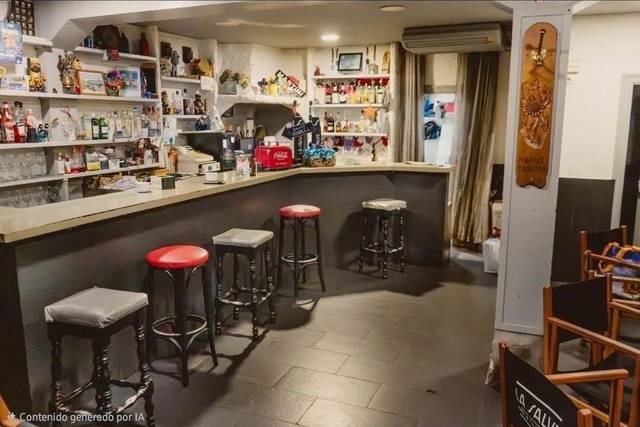 Local comercial en Venta en C/ Coscojales en Casco Viejo - Muelle