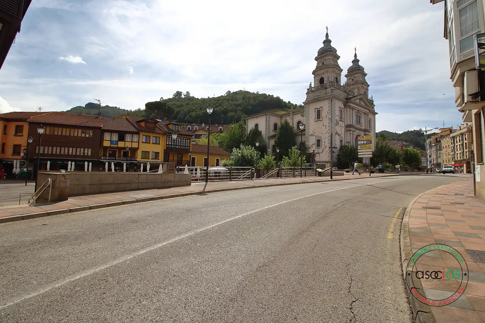 Vista exterior de Pis en venda en Mieres (Asturias) amb Calefacció i Terrassa