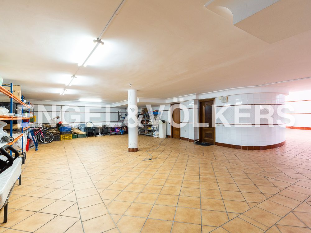 House or chalet for sale in Aldaia  with Air Conditioner, Heating and Private garden
