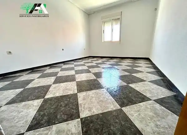 Piso en venta en Begíjar con Balcón
