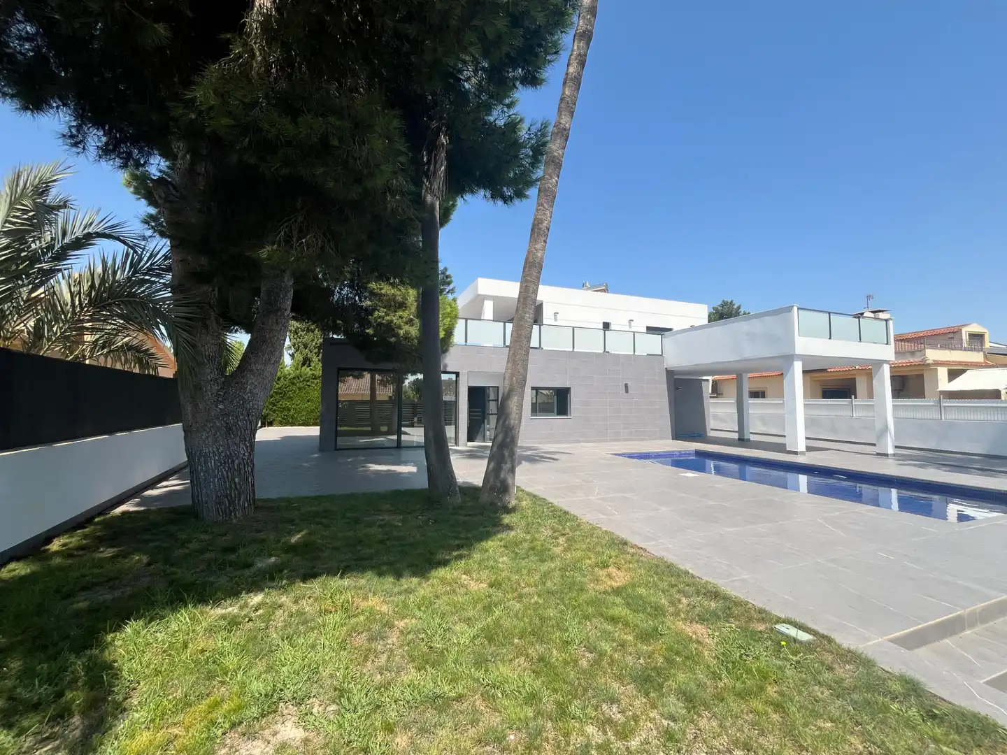Vista exterior de Casa o chalet en venta en Orihuela con Jardín privado, Terraza y Piscina
