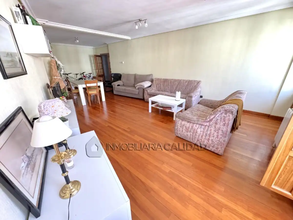 Sala de estar de Piso de alquiler en Burgos con Calefacción y Amueblado