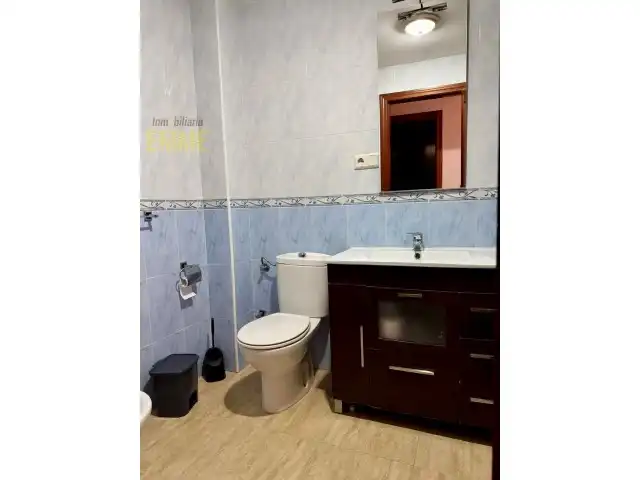Baño de Piso en venta en Ronda con Amueblado