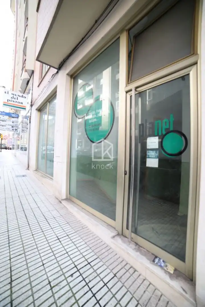 Vista exterior de Local de lloguer en Gijón 