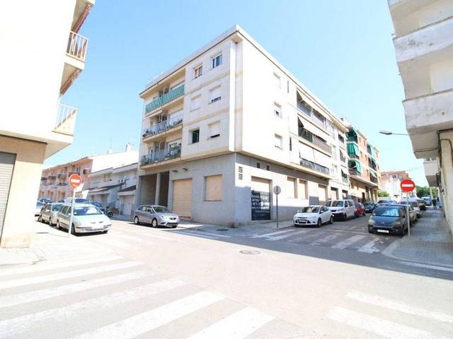 Local comercial en Venta en Almogavers, 52 en Les Roquetes