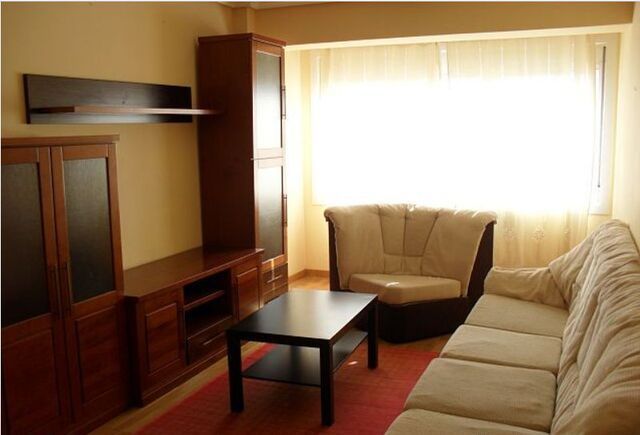 Living room of Flat to rent in A Coruña Capital   with Heating, Parquet flooring and Furnished