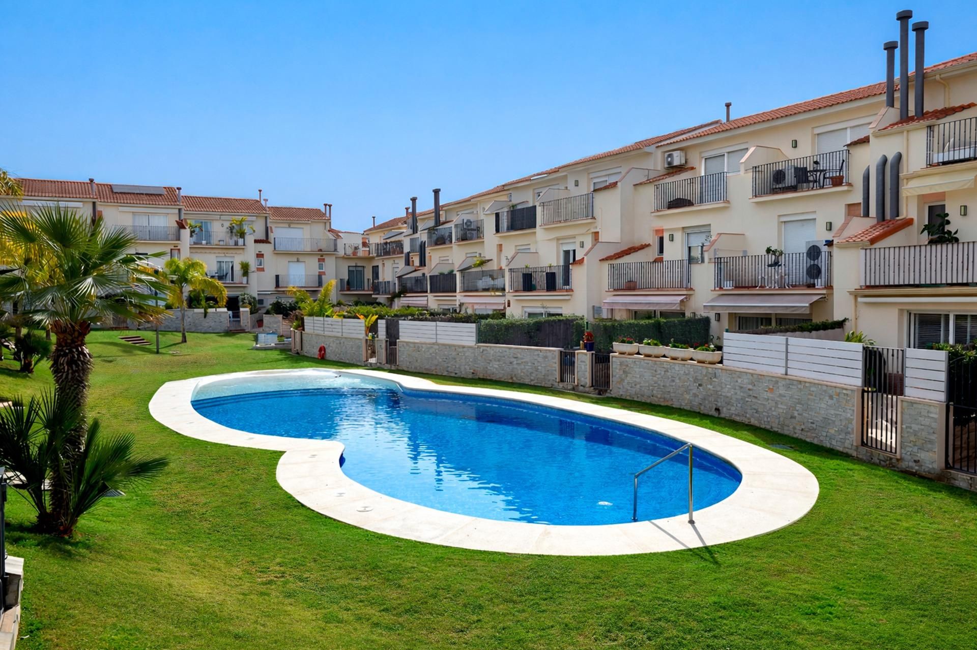 Jardí de Casa adosada en venda en Sitges amb Jardí privat, Terrassa i Traster