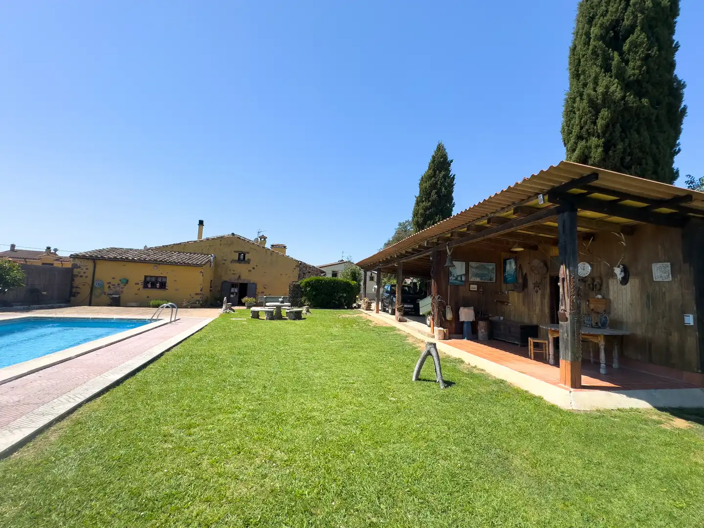 Casa rústica con piscina en venta en Aiguaviva, imagen 5
