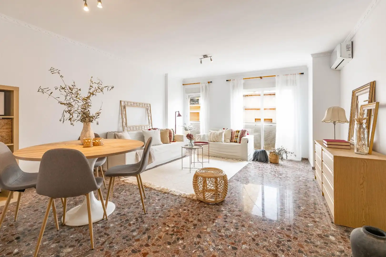 Appartamento con terrazza in vendita a Calle ALZIRA