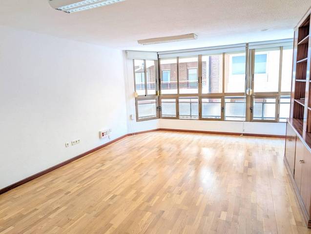 Oficina en Alquiler en Calle Calle Serrano, 15 en Ensanche - Diputación