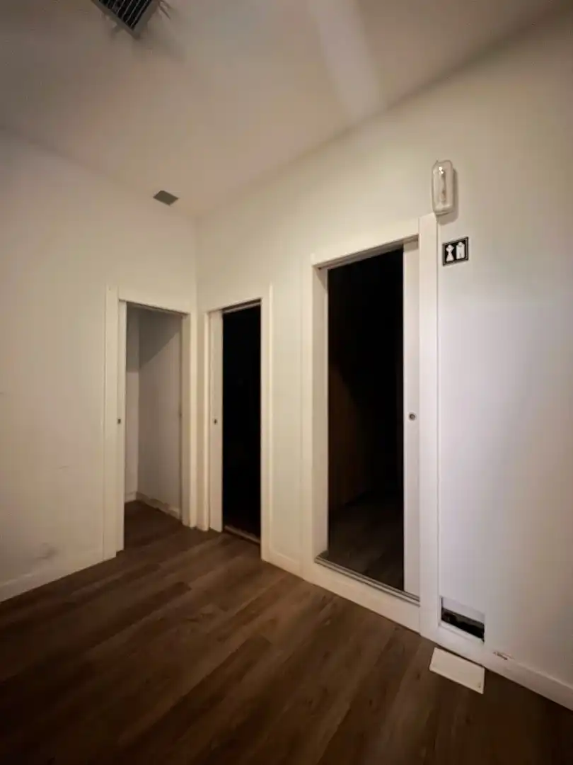 Commercial properties for rent in León Capital   with Parquet flooring