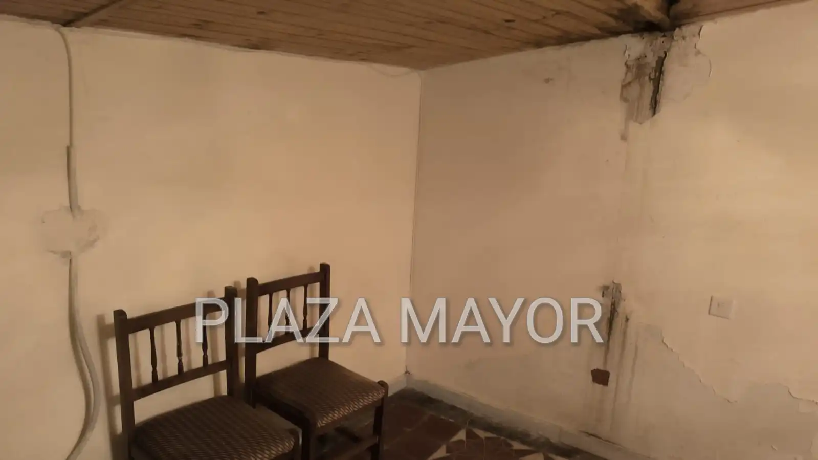 Houses for sale in Zarapicos  with Furnished
