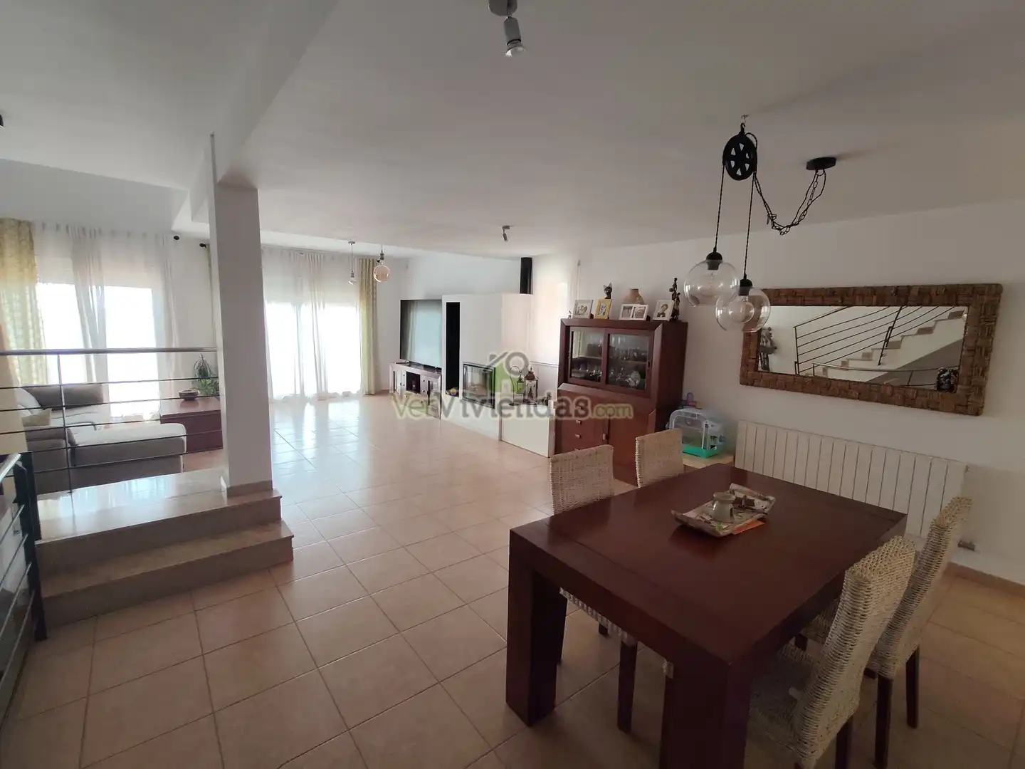 Sala d'estar de Casa adosada en venda en Castellar del Vallès amb Calefacció, Jardí privat i Terrassa