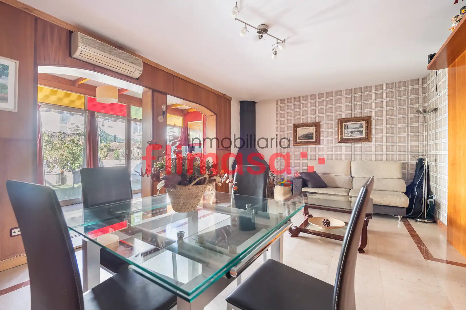 Comedor de Casa adosada en venta en Villaviciosa de Odón con Aire acondicionado, Calefacción y Jardín privado