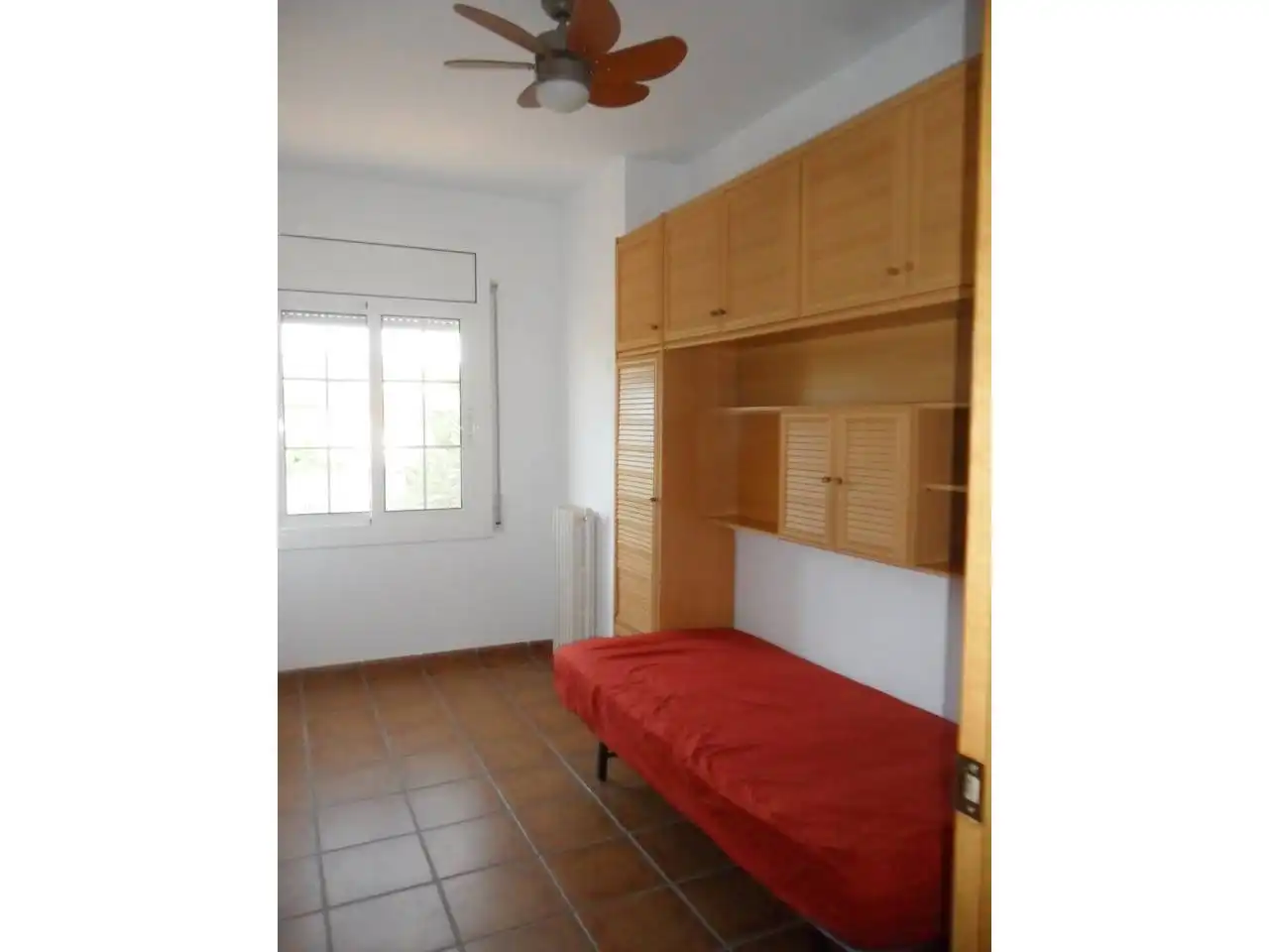 Dormitori de Casa o xalet de lloguer en Castellbisbal amb Aire condicionat, Calefacció i Jardí privat