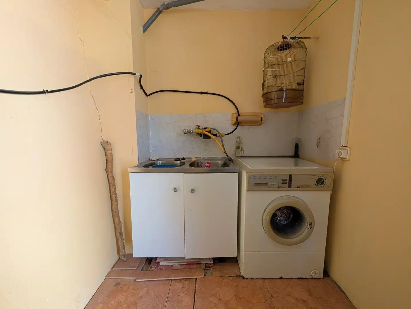 Cuina de Casa adosada en venda en La Puebla de Híjar amb Calefacció, Terrassa i Traster