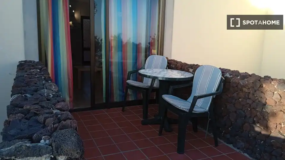 Room in Arona pueblo