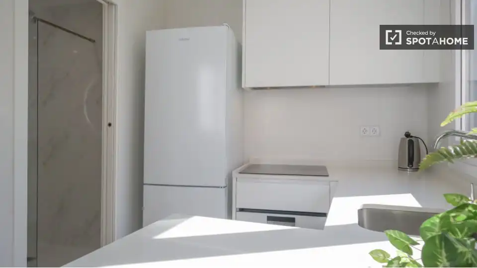 Flat with terrace to rent in Tetuán, imagen 9
