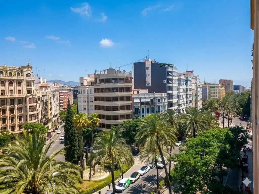Außenansicht von Wohnung zur Miete in Valencia mit Klimaanlage, Möbliert und Balkon