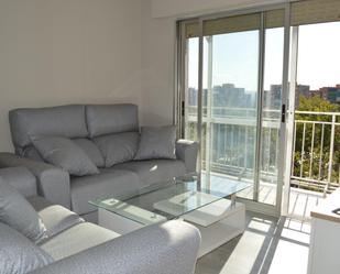 Living room of Flat to rent in  Granada Capital  with Air Conditioner, Terrace and Balcony