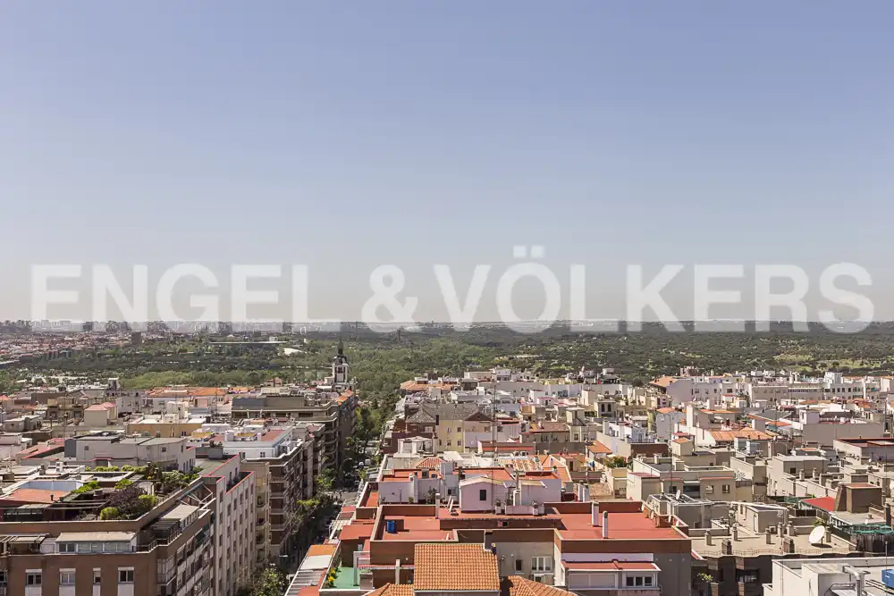 Exterior view of Flat for rent in Madrid  with Heating, Parquet flooring and Furnished