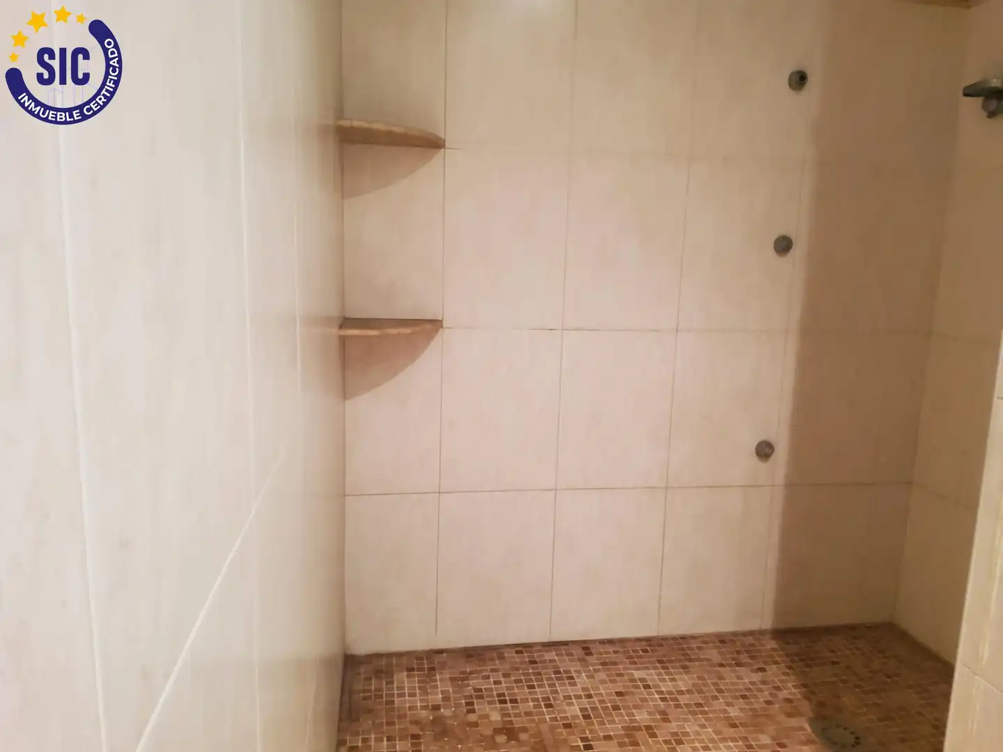 Baño de Ático en venta en Carlet con Calefacción, Trastero y Balcón