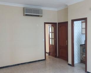 Bedroom of Single-family semi-detached for sale in  Sevilla Capital  with Air Conditioner, Heating and Storage room