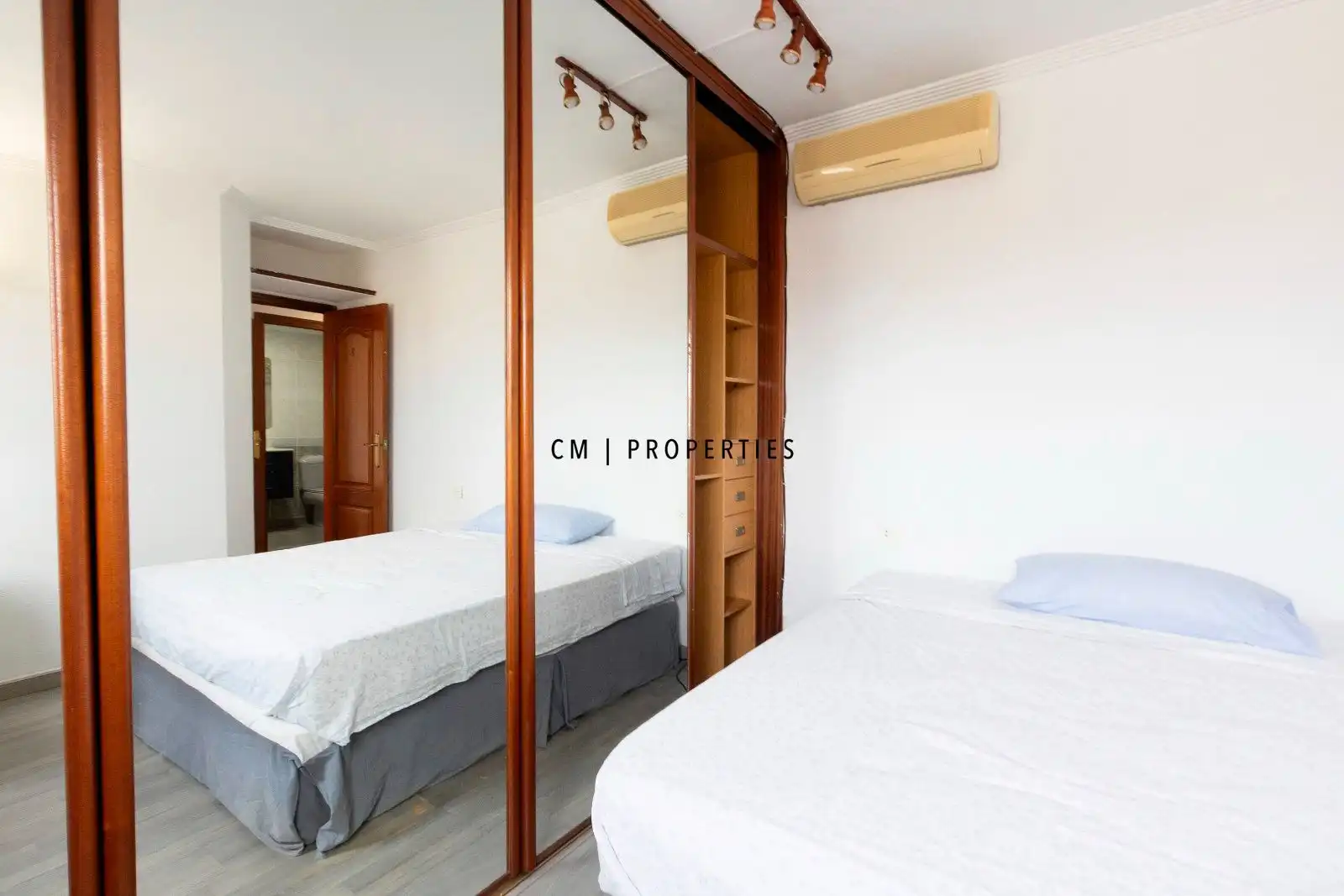 Schlafzimmer von Wohnung zum Verkauf in Valencia mit Klimaanlage, Heizung und Parkett
