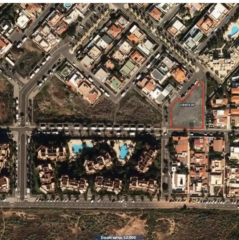 Terreno industrial en venta en Arona
