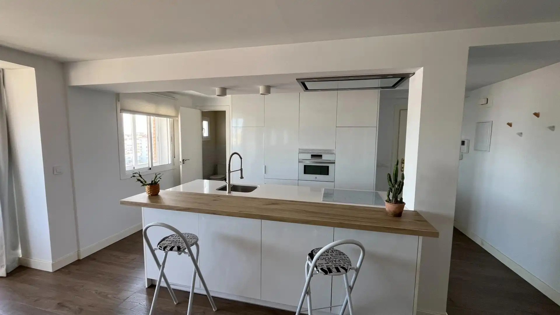 Flat for rent in Calle del Avión Cuatro Vientos, Parque María Luisa -Giralda Sur