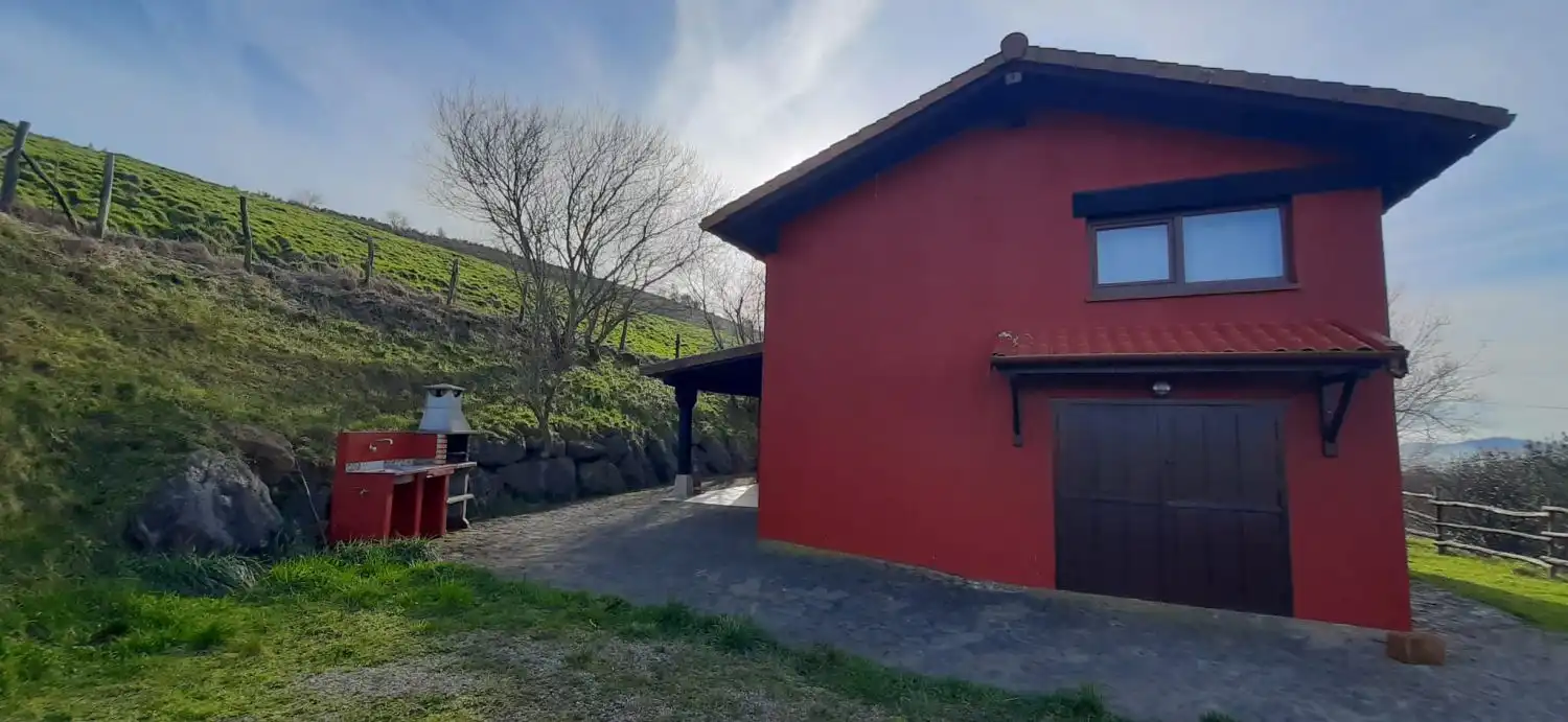 Vista exterior de Casa o chalet en venta en Solórzano con Calefacción, Trastero y Amueblado